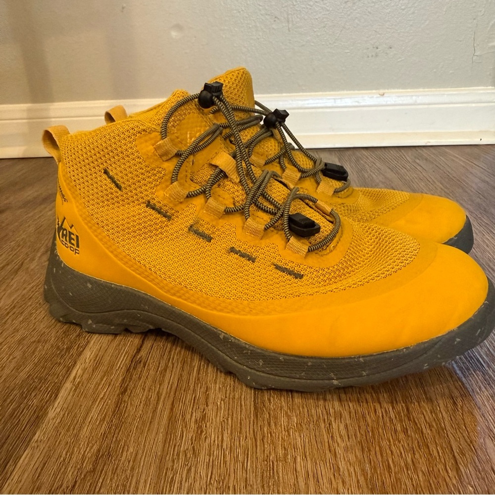REI CO-OP Hiking Boots Shoes Kid's Sz 5Y Yellow Vista Trekking Trail Waterproof